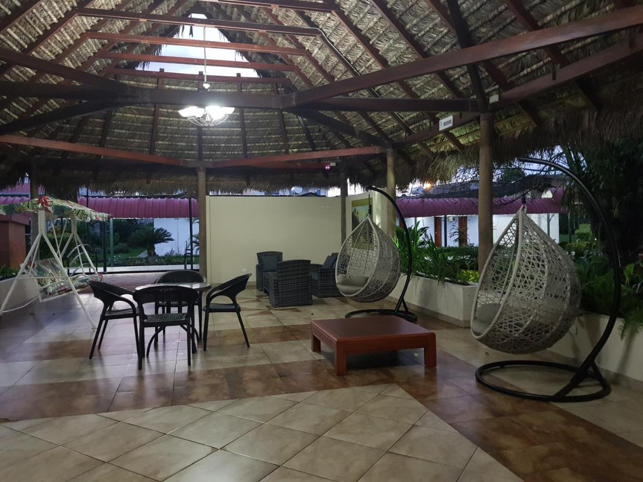 Gran Hotel De Lago - Lago Agrio Nueva Loja Exterior foto