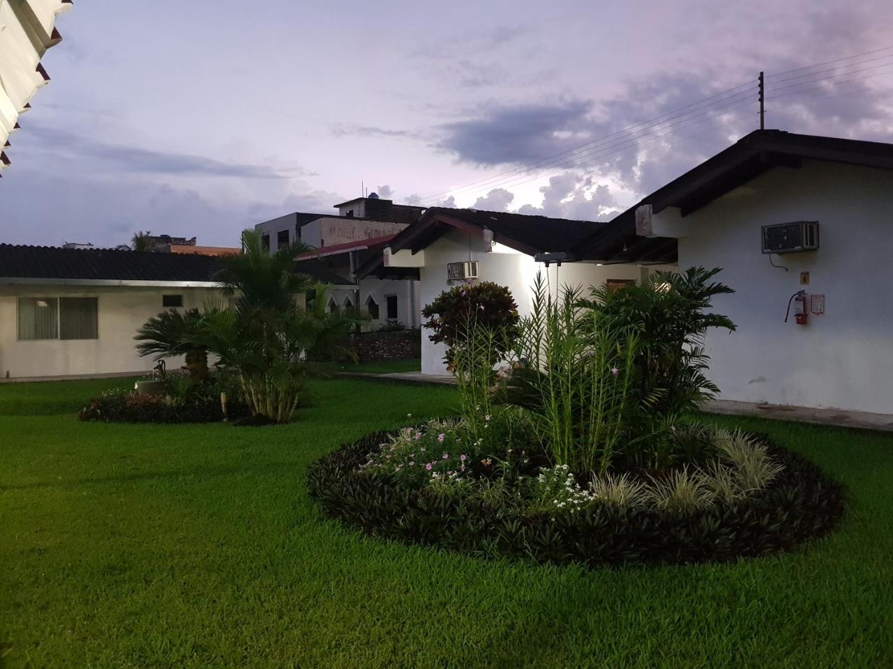 Gran Hotel De Lago - Lago Agrio Nueva Loja Exterior foto